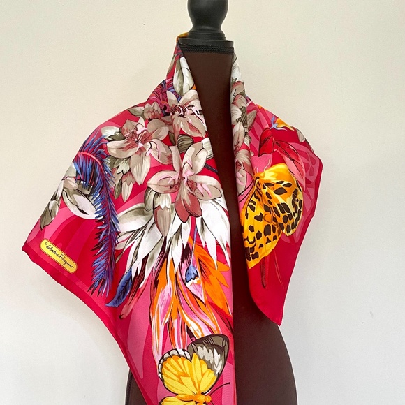 New Salvatore Ferragamo Scarf Butterfly in Flower Garden Silk Wrap - Picture 4 of 15